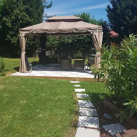 Bed & Breakfast L'ecrin Des Coteaux 3*