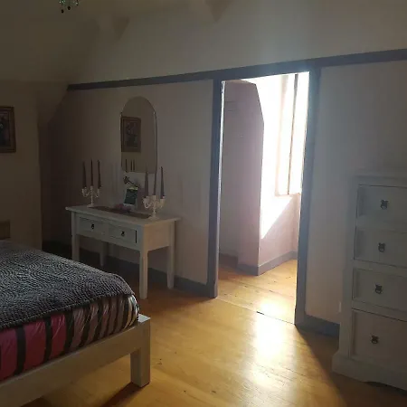 L'ecrin Des Coteaux Bed & Breakfast 3*