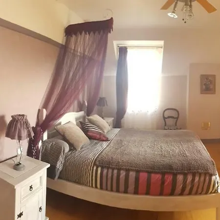 L'ecrin Des Coteaux Bed & Breakfast 3*