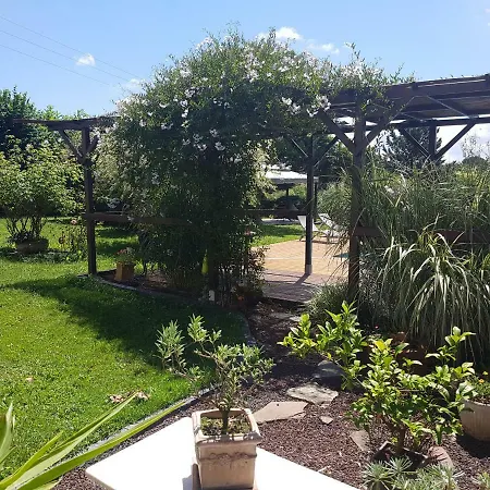 L'ecrin Des Coteaux Bed & Breakfast 3*